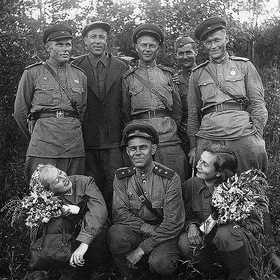       -      1943      